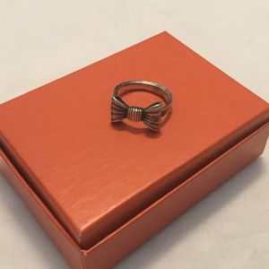 Retired James Avery Sterling Silver Bow Ring size 6